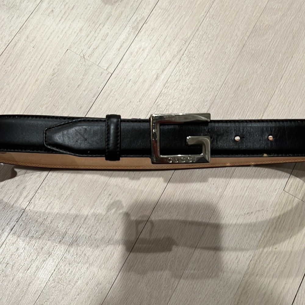 Authentic Gucci ladies chocolate brown leather belt with silver hardware